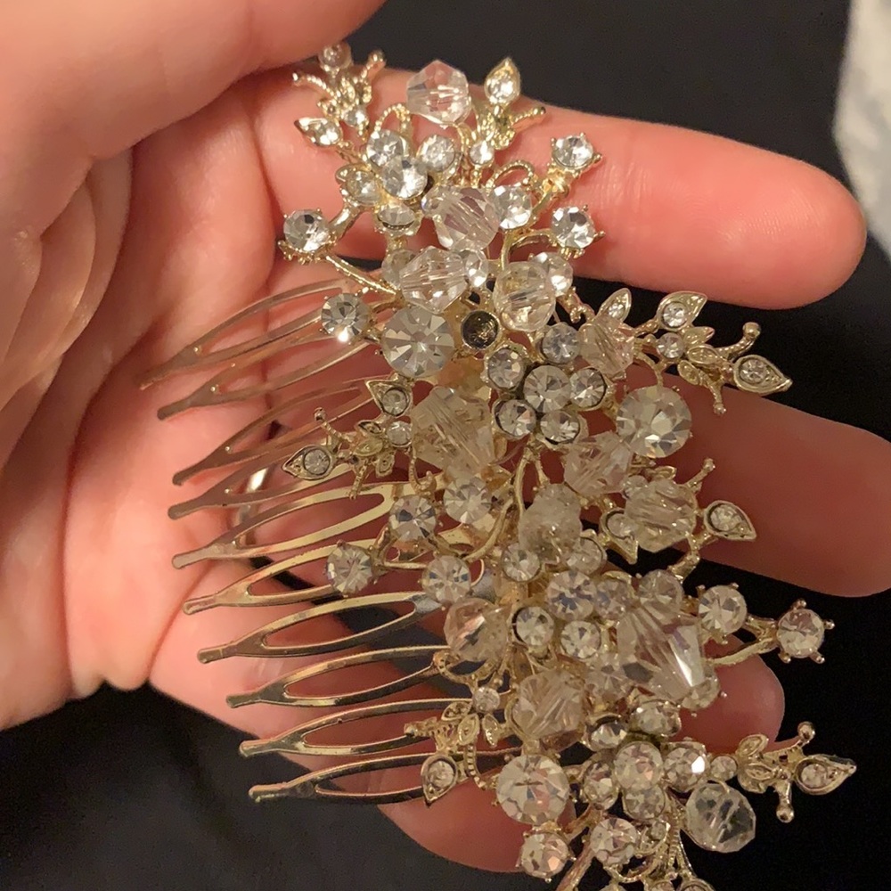 Nice pin for hair